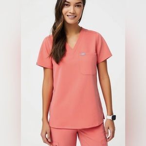 FIGS Catarina One-Pocket Scrub Top